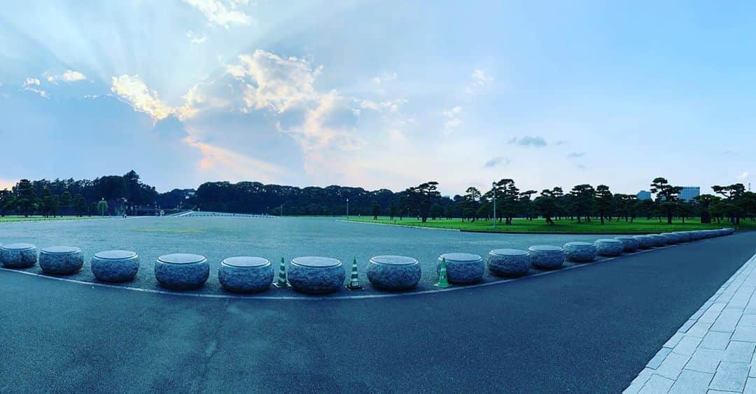 一三さんのインスタグラム写真 - (一三Instagram)「皇居外苑にて。」8月14日 17時14分 - ichizou.co.jp