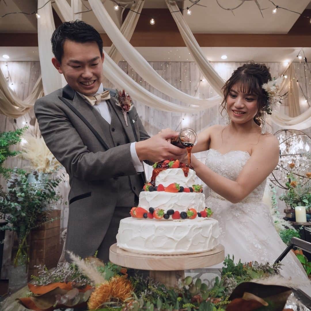 ラヴィ•ファクトリーさんのインスタグラム写真 - (ラヴィ•ファクトリーInstagram)「@laviefactory * 【写真で叶える結婚式】 . ここから始まるスタートライン。  おふたりが夫婦となる特別で大切な結婚式は 言葉に表しきれないほど、 愛おしい思い出となります。 —————— ラヴィファクトリー広島: @hiroshima_laviephotography  Photographer:@photolanguage_hiroshima  AREA:JAPAN,HIROSHIMA サウスハーバーリゾート —————— @laviefactoryをフォローして #laviefactory #ラヴィファクトリー のハッシュタグをつけて お写真を投稿してみてくださいね✳︎ . こちらの公式IG（@laviefactory） で取り上げさせていただきます✨ #wedding #weddingphotography #ラヴィファクトリー #laviefactory #photo #生きる写真 #ハートのある写真 #instawedding #結婚写真 #ウェディング #ウェディングフォト #撮影指示書 #ロケーションフォト #前撮り #プレ花嫁 #結婚準備 #写真好きな人と繋がりたい #フォトウェディング #卒花 #前撮り #後撮り #ウェディングニュース #結婚式演出 #ケーキドリップ #結婚式レポ」8月14日 17時18分 - laviefactory