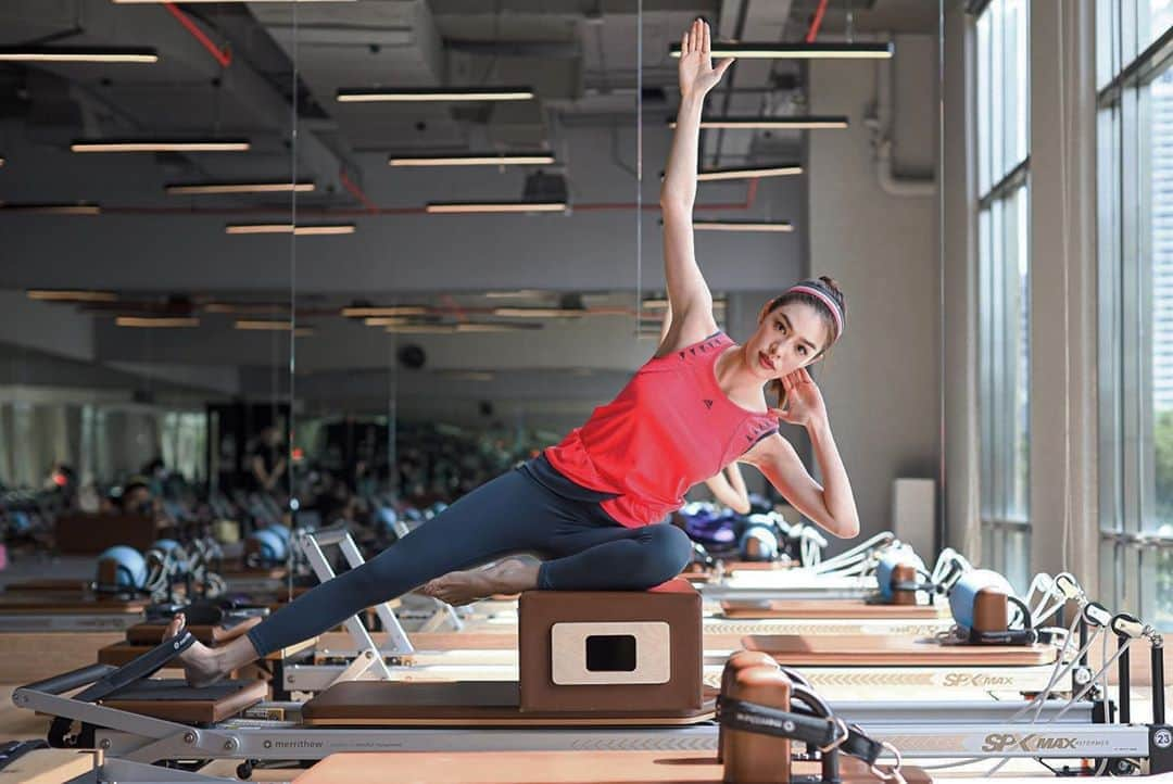 グレース＝カンクラオさんのインスタグラム写真 - (グレース＝カンクラオInstagram)「เล่น Pilates ใส่ HEAT.RDY collection คือดีมาก! ยืดหยุ่น ไม่รั้ง อิสระ ทุกการเคลื่อนไหวไปกับ @adidas @adidasthailand #READYFORSPORT #adidasthailand #KanklaoWorkouts」8月14日 17時44分 - gracekanklao