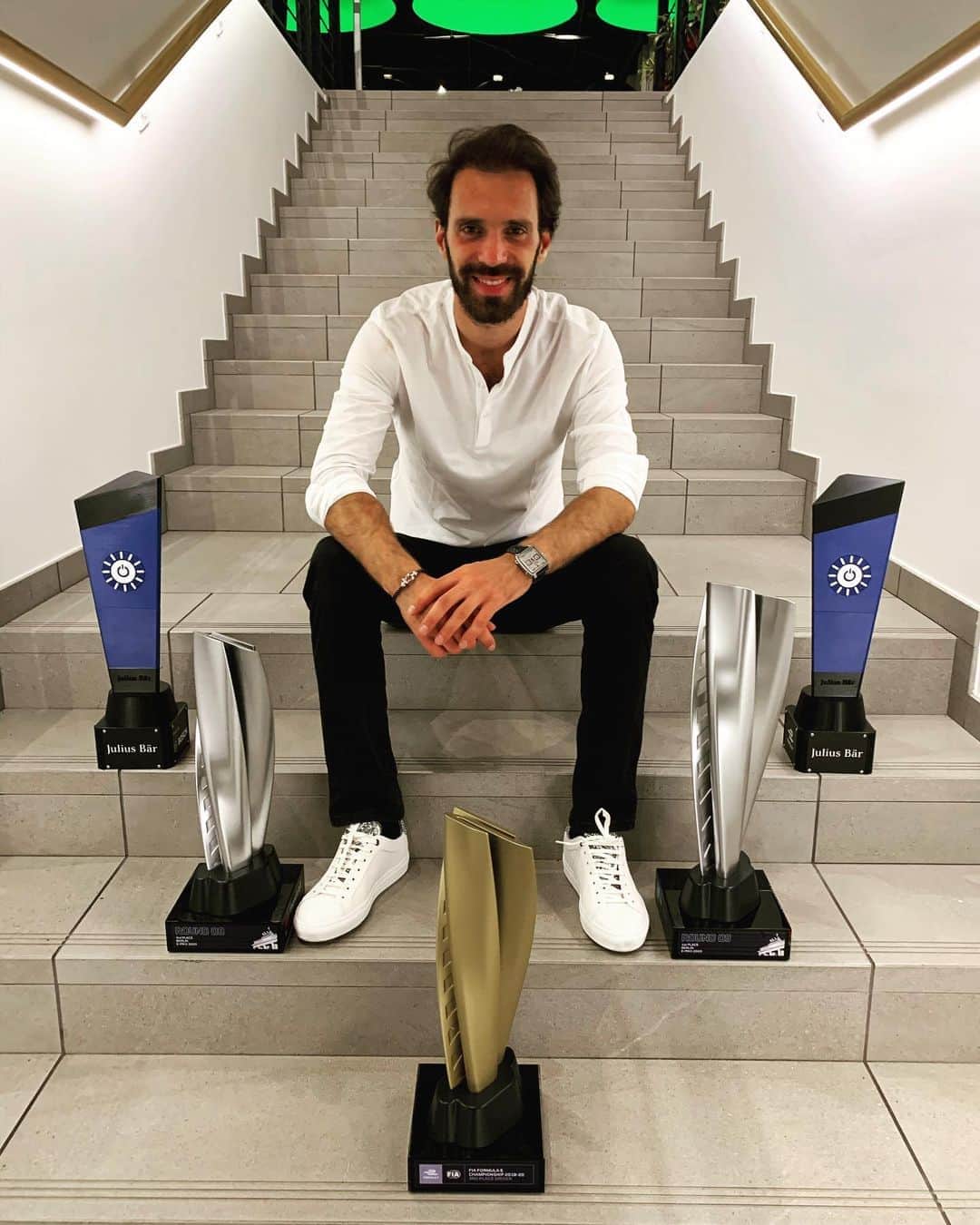 ジャン＝エリック・ベルニュのインスタグラム：「A few more trophies to bring back home. Not a very good year, but if I can reflect in 10 years time and tell myself how bad this season was and still finish 3rd in the championship, then I can be happy :)  Time to reflect, go away for a while and come back stronger 👊🏼 @boss」