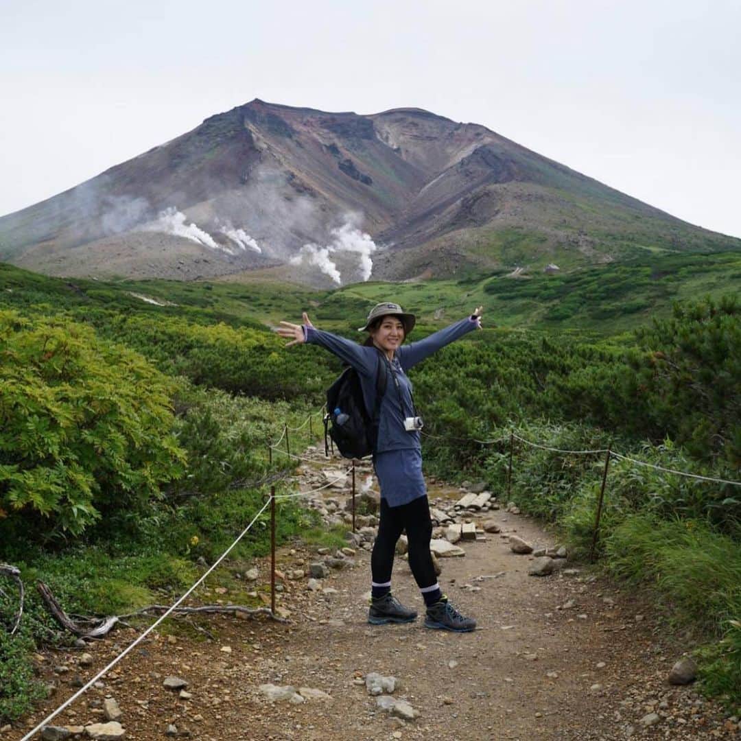 飛河蘭のインスタグラム：「北海道最高峰！ 登頂しました〜🙌🏻 #旭岳 #大雪山国立公園」