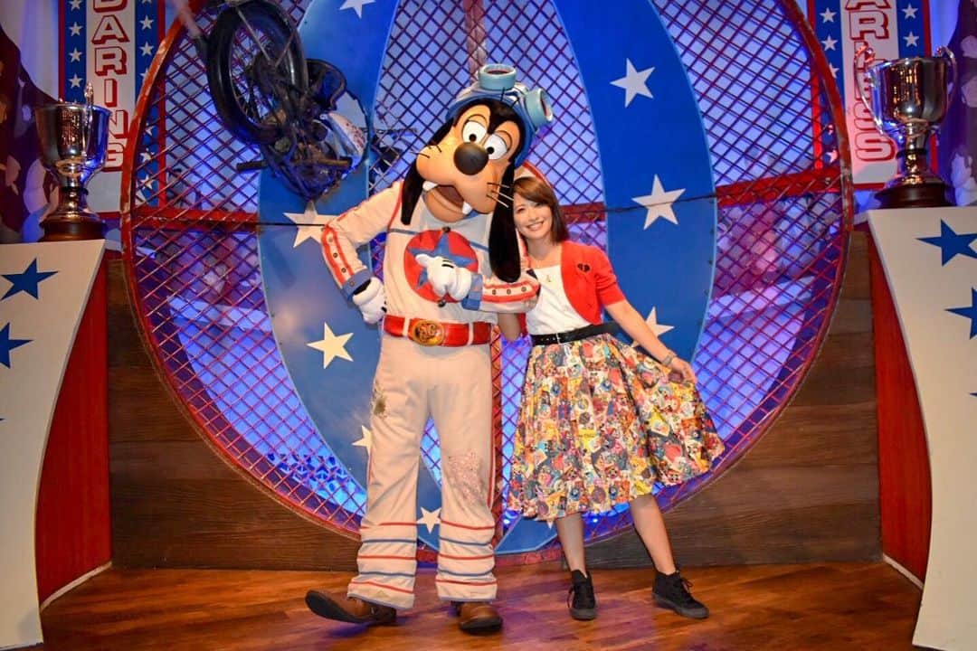 矢部あやのインスタグラム：「201905 WDW 5day カップルみたいでは… ・ #WDW #WDW2019 #waltdisneyworld  #magickingdom #charactergreeting」
