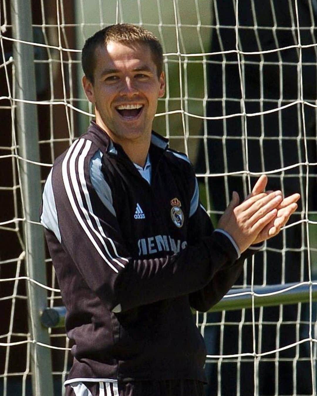 LFPさんのインスタグラム写真 - (LFPInstagram)「#OnThisDay, back in 2004, @themichaelowen was unveiled as a new @realmadrid player! 🌟 • #TalDiaComoHoy, en 2004, ¡Owen era presentado como jugador del Real Madrid! 🌟 • #Owen #RealMadrid #LaLiga #LaLigaSantander」8月14日 18時08分 - laliga