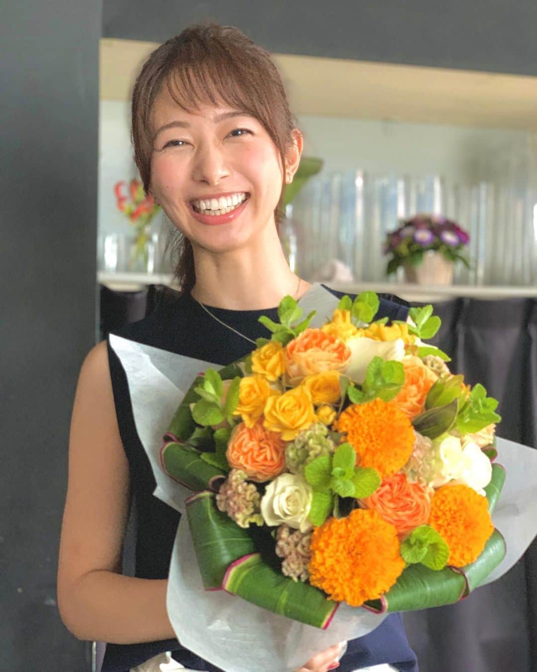 海老原優香さんのインスタグラム写真 - (海老原優香Instagram)「#💐﻿ ﻿ ﻿ ﻿ #flowers#marigold#🧡﻿ #マリーゴールド﻿ #友人へ☺︎」8月14日 18時09分 - ebioffi