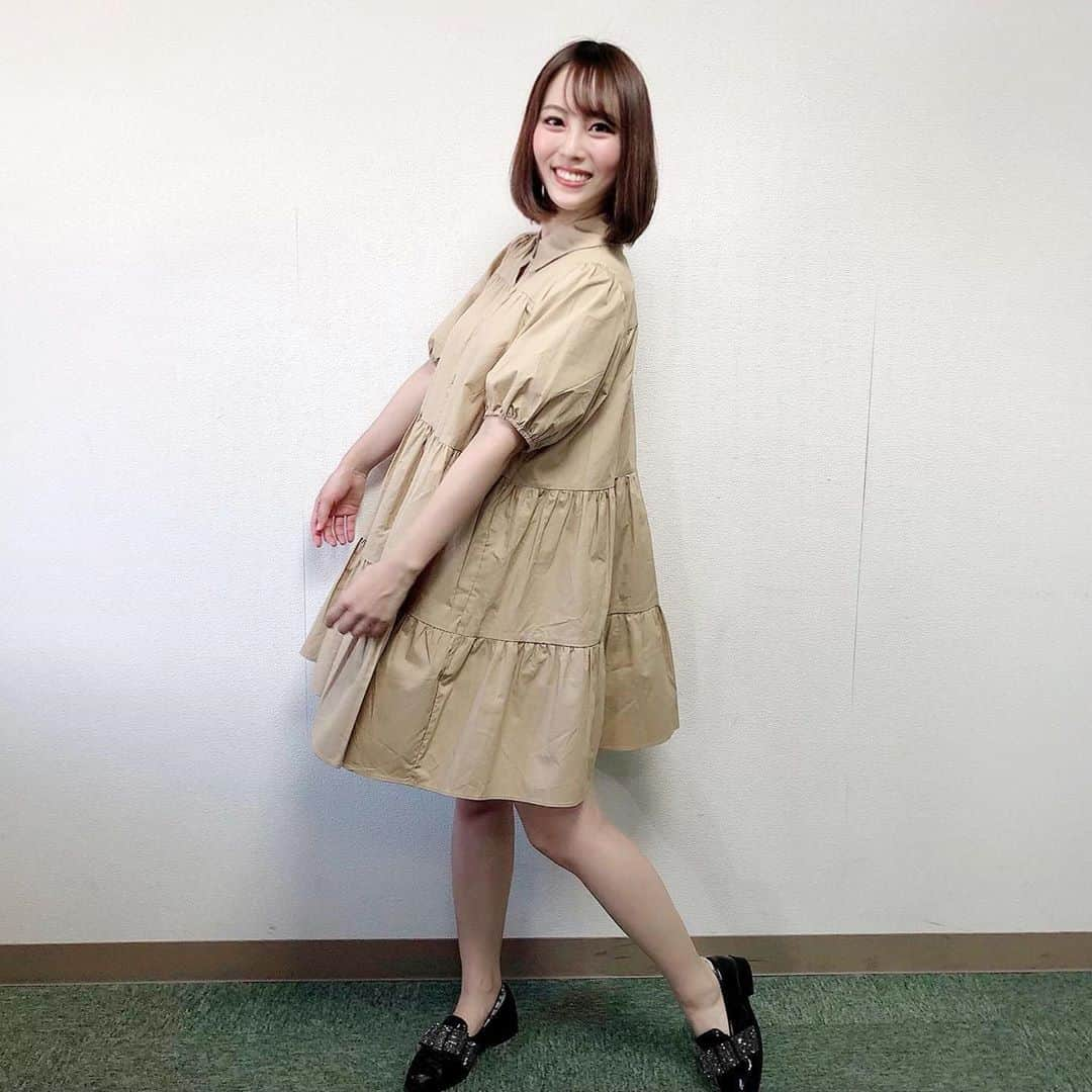 森田真理華さんのインスタグラム写真 - (森田真理華Instagram)「毎日暑すぎて私は完全にバテててますが皆さんは大丈夫ですかー？🍉💦少し歩いただけでボーッとしてしまう暑さ😭祖父母が体を壊してないか勝手に心配でたくさん電話をかけてしまいます🍧（笑） . タートピッ！の収録で着たワンピースがひらひら広がるので無駄に動いてしまいました😚 土日も暑さに負けず楽しく過ごしましょー！ . #タートピッ#競馬#馬#猛暑#夏 #ワンピース#zara」8月14日 18時20分 - marika__morita