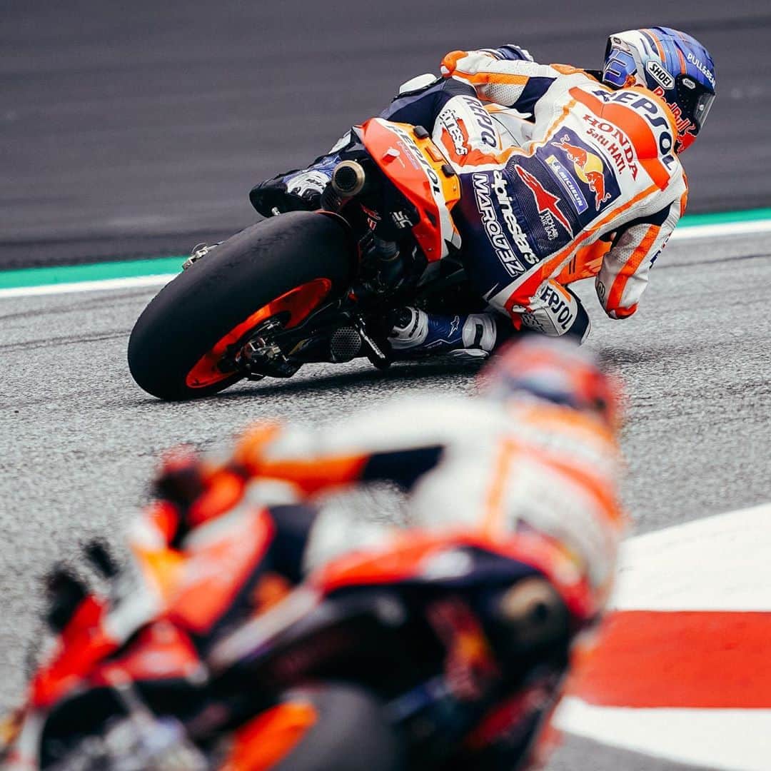 レプソル・ホンダのインスタグラム：「Building 🏘 ⠀⠀⠀⠀⠀⠀⠀⠀⠀ 🇦🇹 #AustrianGP #MotoGP #AM73 #AlexMarquez #SB6 #StefanBradl #Racing #Repsol #Honda #Racing #RepsolHonda #HRC #RC213V #ThePowerOfDreams #Racing #Motorcycle #Team #OneHeart」