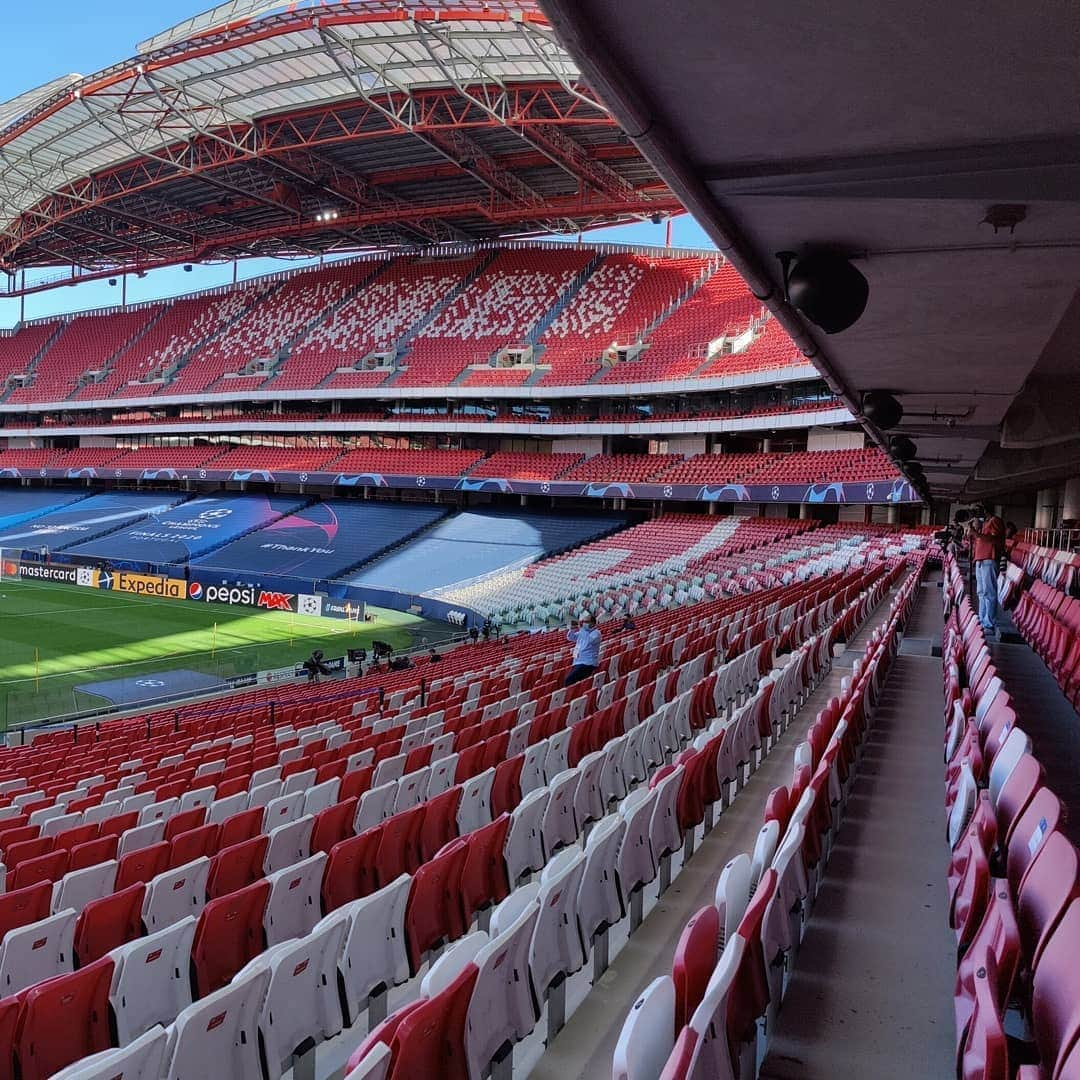 FCバルセロナさんのインスタグラム写真 - (FCバルセロナInstagram)「📍 Estádio do Sport Lisboa e Benfica 🏆  @championsleague 🙌 @oppo 📲 #OPPOFindX2Pro #ShotOnOPPO」8月14日 18時47分 - fcbarcelona