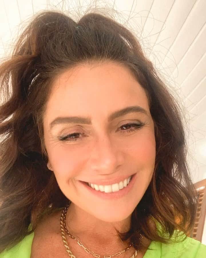 Giovanna Antonelliのインスタグラム：「Testa aí!!! Diz se curtiu!!! 😁 Brigadao @reidosgifs por criar o ' Ai! Que linda! ' comigo!!! 👊🏿 Ameiiiiiiiiiiiiiiii......」