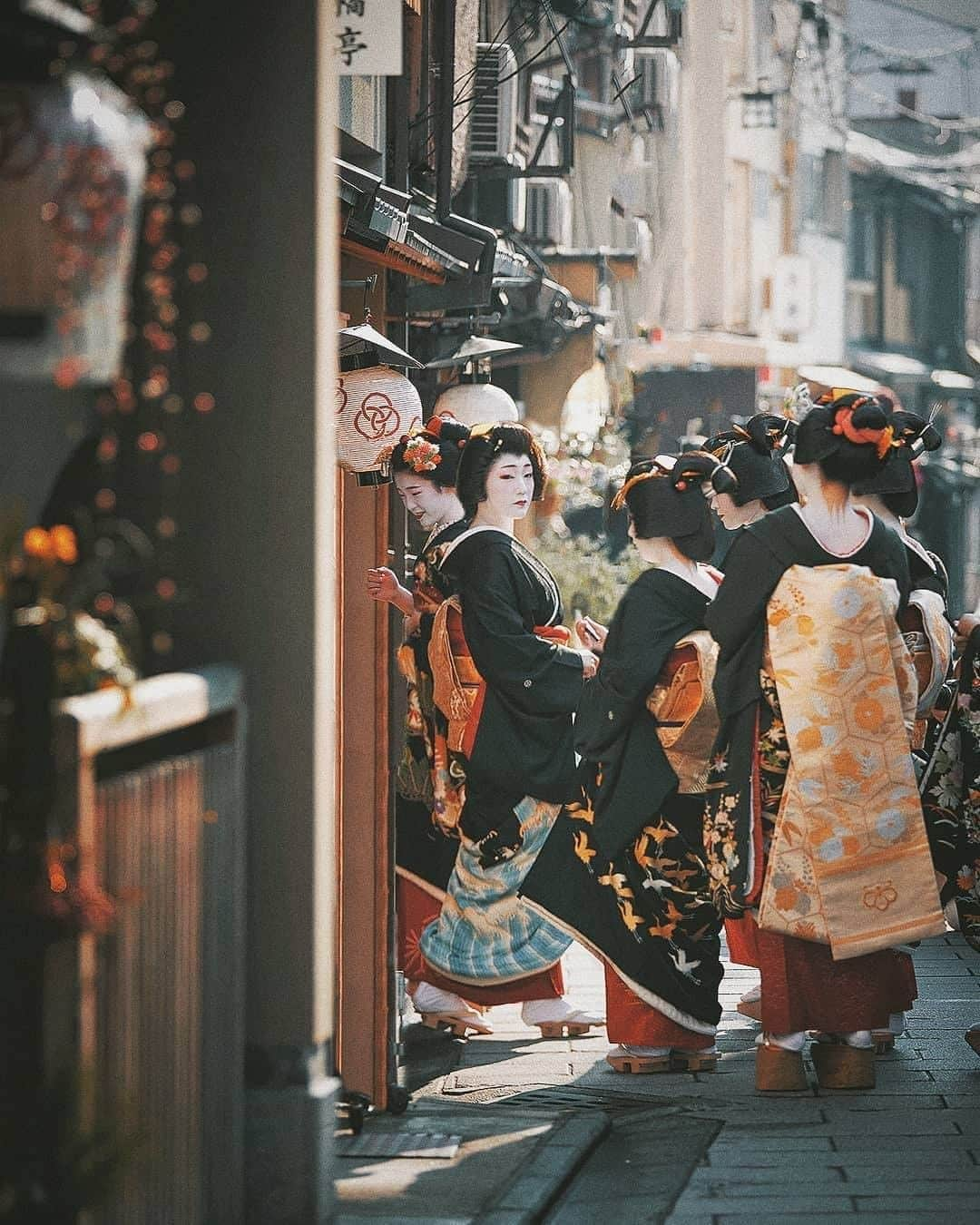 Discover Earthさんのインスタグラム写真 - (Discover EarthInstagram)「Travel in time to a quaint Japanese village, a world away from the city bustle. 🇯🇵 #discoverjapan with @tokio_kid  #japan #nagano #naganojapan #jap」8月15日 0時31分 - discoverearth