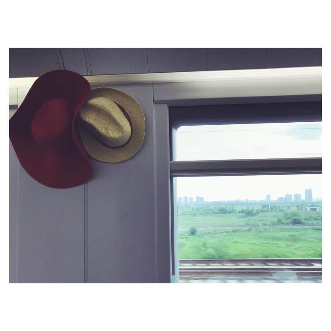 大塚愛さんのインスタグラム写真 - (大塚愛Instagram)「いつかの夏の思い出  AIO　#麦わら帽子 #summer」8月14日 19時34分 - aiotsuka_official
