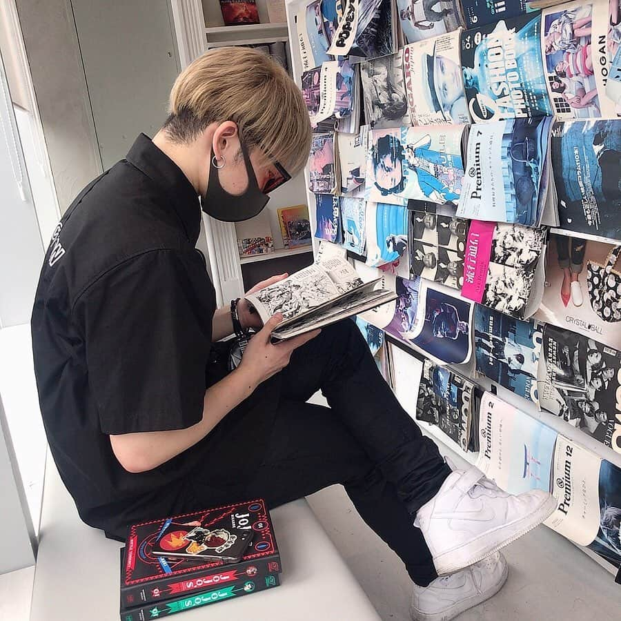 KENSHIN -XTRAP-さんのインスタグラム写真 - (KENSHIN -XTRAP-Instagram)「📗📕📘 JoJo's bizzare adventure」8月14日 20時03分 - kenshin_xtrap