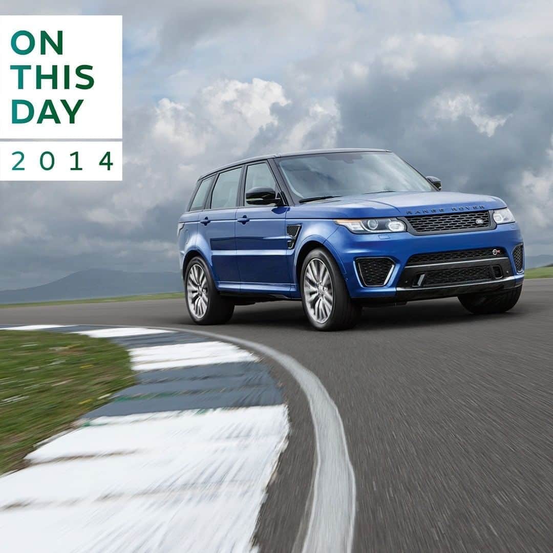 Land Roverさんのインスタグラム写真 - (Land RoverInstagram)「#ONTHISDAY in 2014 the #RangeRoverSport #SVR made its global debut at the prestigious @pebblebeachconcours in Monterey, California - the first #LandRover vehicle to wear the high-performance SVR badge from our #SpecialVehicleOperations division.   #SV @LandRoverSV #pebblebeachconcours #Performance #SUV」8月14日 20時30分 - landrover