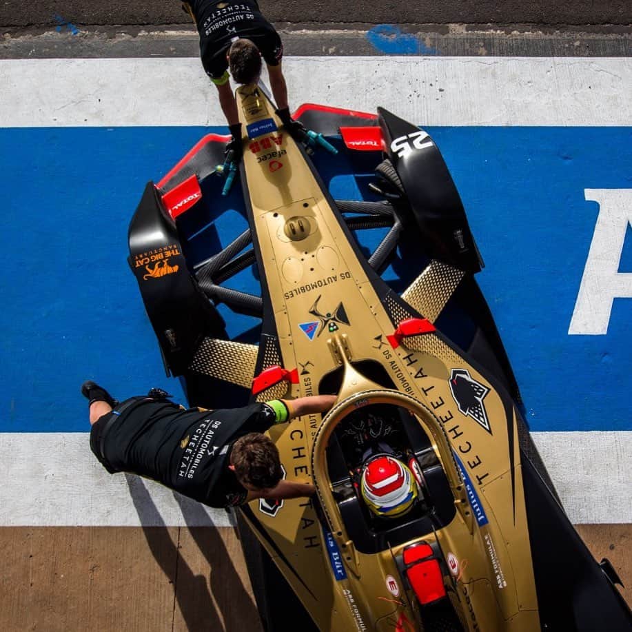 ジェームズ・ロシターのインスタグラム：「Time for some rest before S7 @fiaformulae @dstecheetah @dsperformance Thank you 🙌🏼🏆🏆」