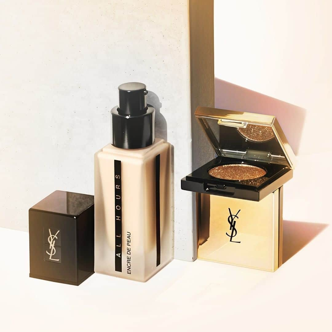 Yves Saint Laurent Beautyさんのインスタグラム写真 - (Yves Saint Laurent BeautyInstagram)「Fight the summer shine, with all matte skin... and pull them in with a glitter eye. A perfect duo for sunrise to sunset. ALL HOURS FOUNDATION in B05  SEQUIN CRUSH in 01 LEGENDARY GOLD #yslbeauty #summertimeshine #glow」8月14日 20時59分 - yslbeauty