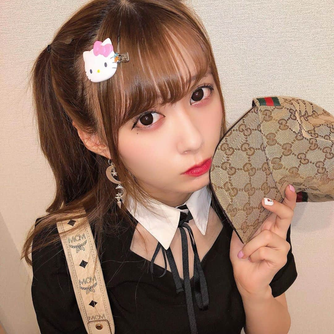 生田衣梨奈さんのインスタグラム写真 - (生田衣梨奈Instagram)「♥Instagramを始めてから♥﻿ ﻿ 明日で3ヶ月ということで。。。﻿ みなさんに知って貰えたきっかけの1枚を﻿ 出して行きたいと思います♥﻿ ﻿ 明日まで続くよ♥﻿ ﻿ 1つ目は。。。﻿ やっぱり地雷メイク！！！！﻿ ﻿ 地雷メイクだけでフォローしてくれた方が700人くらい！﻿ ﻿ すごくない！？﻿ ﻿ ありがとうございます♥﻿ ﻿ これをきっかけにモデルプレスさんの記事で﻿ ゆきぽよさんと明日花キララさんと﻿ 名前を並べていただいたり😭﻿ ﻿ 本当に嬉しすぎます😭﻿ ﻿ ﻿ めちゃくちゃ有名な方々と😭﻿ ﻿ やって良かったって本当に思いました！！！﻿ っていうかInstagramを初めて良かったって思いました！﻿ ﻿ ﻿ #morningmusume20 #モーニング娘20﻿ #helloproject  #顔面国宝﻿ #えりぽんかわいい #アイドル﻿ 存在が #インスタ映え #かわいい﻿ #Love #beauty﻿ #followme #makeup﻿ #Instagram #instagood﻿ #메이크업 #얼스타그램﻿ #ig_Japan #팔로미﻿ #フォロー歓迎 #ootd﻿ #地雷メイク #Happy﻿ #生田衣梨奈  #奇跡﻿ #いいね #おすすめ﻿ #IDOL #골프﻿ #SELFIE #셀카」8月14日 21時00分 - erina_ikuta.official