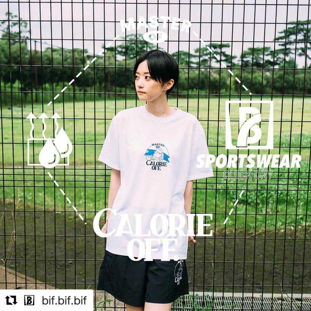 藤井祥子のインスタグラム：「. #Repost @bif.bif.bif with @get_repost ・・・ 🤯【MASTER of CALORIE OFF 】🤯【SPORTS】  🤮🤮🤮  BIF第二弾のアイテムは、Tシャツ&ショーツ(受注生産)  👉 https://suekkolions.buyshop.jp/👈  🏃‍♂️🏃‍♀️ 🏃‍♂️🏃‍♀️ 🏃‍♂️🏃‍♀️ 🏃‍♂️🏃‍♀️ 🏃‍♂️🏃‍♀️ -----------------------------------  model:shoko fuji( @shoco_fuji ) photo:kamedamokei (@kamedamokei ) design:masatakayoshida (@mzabc ) illustration: shimako (@da_sima )」