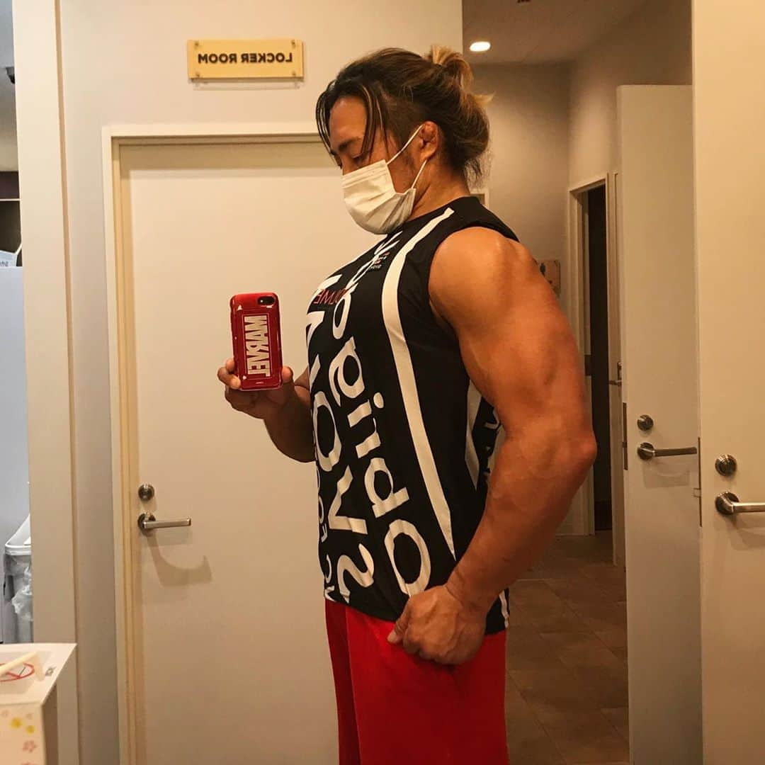 棚橋弘至さんのインスタグラム写真 - (棚橋弘至Instagram)「#胸トレ おわり。 #chestday #gethuge 💪」8月14日 21時20分 - hiroshi_tanahashi