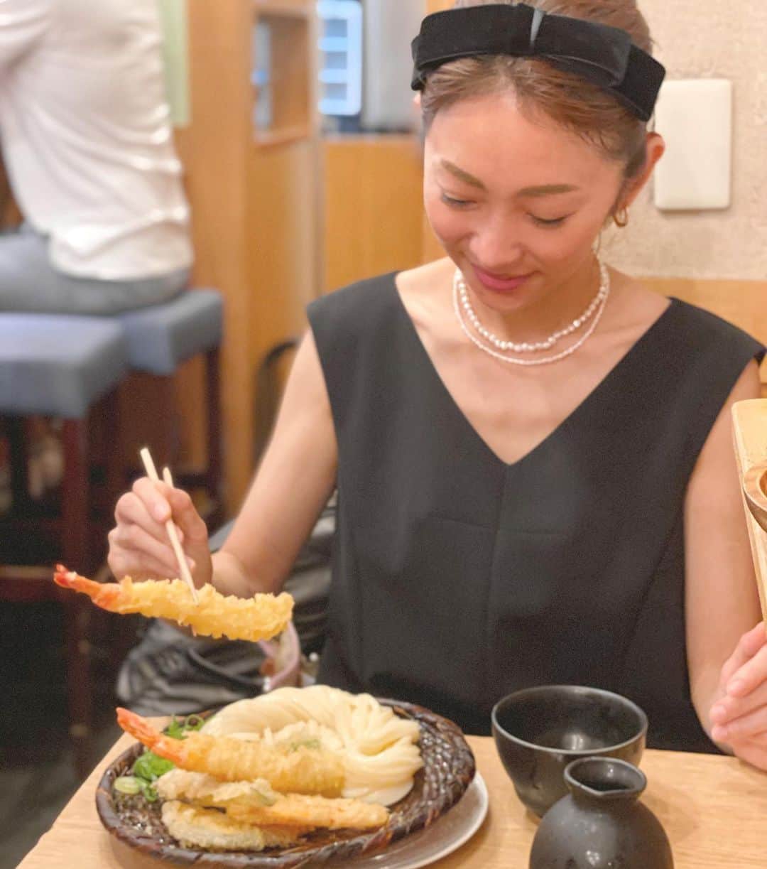 木本泉さんのインスタグラム写真 - (木本泉Instagram)「-﻿ 人気のおうどん屋さん﻿ ﻿ "うどん 慎"﻿ ﻿ 天ざるうどんをオーダー﻿ ﻿ かけうどんにするか悩んだのですがざるうどんに！﻿ ﻿ もちもちのおうどんで、美味しい😋﻿ 暑い夏にはぴったり⭕️﻿ ﻿ おつゆが薄めなので、天ぷらを付けて食べても天ぷらの香ばしさが残って最高🍤﻿ ﻿ おうどん1本1本がとにかく長くて、食べるのは大変でした笑﻿ ﻿ #うどん慎#うどん屋」8月14日 21時31分 - izumikimoto