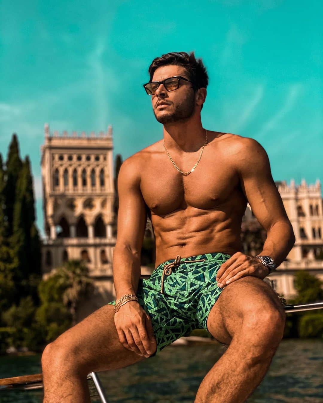 アンドレア・デンバーのインスタグラム：「With our eyes and hearts on the horizon of our dreams ... Write down in the comments what your dream is...   Con lo sguardo e il cuore all’orizzonte dei nostri sogni... Scrivete nei commenti qual è il vostro sogno... 🤔💭🤗 #summer #2k20 #dreaming」