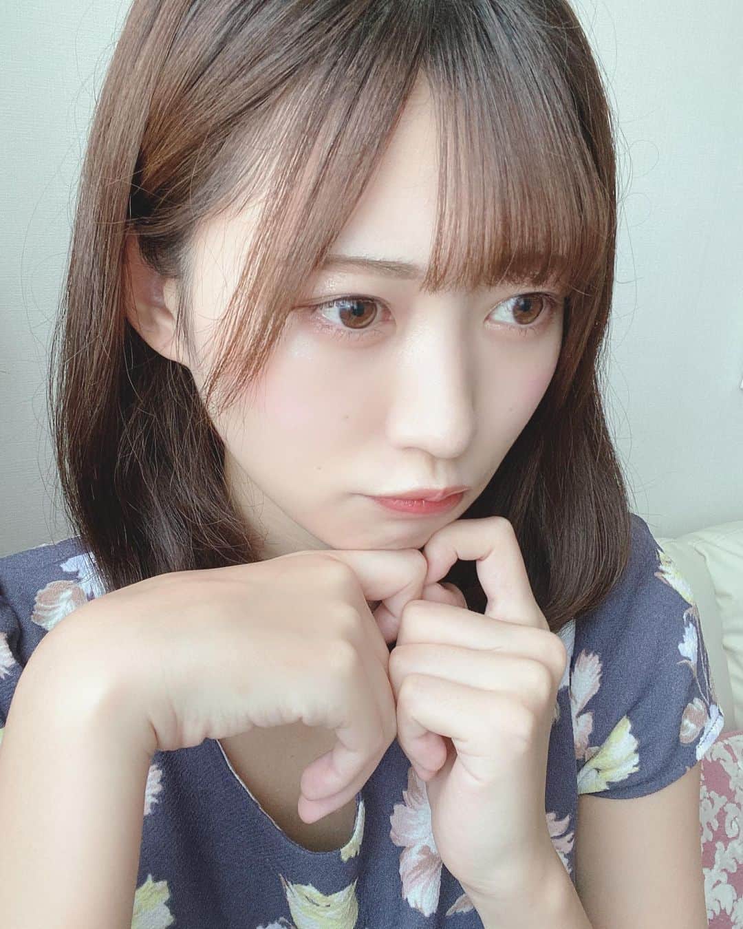 空野青空のインスタグラム：「突然の横顔供給💁‍♀️ 今日も一日おつかれさま〜〜」