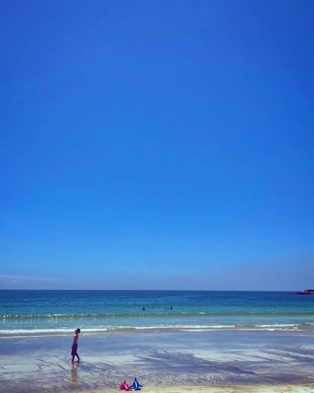 鈴木聖七さんのインスタグラム写真 - (鈴木聖七Instagram)「早朝にサーフィンしました。 難しいです。 #日焼け止め  #無限に塗りたくりました  #それても日焼けはしてしまう #海って素敵です」8月14日 21時44分 - 0718_seina_ss