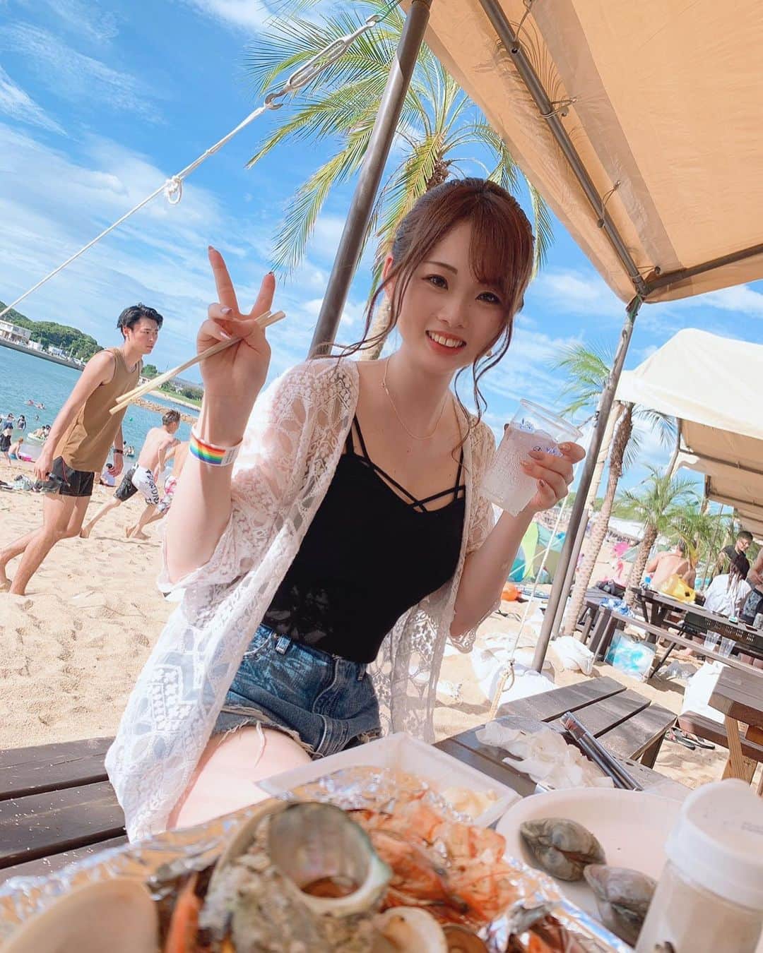 のんのんのインスタグラム：「. . 2020.08.14 . お久しぶりの投稿です💓 お盆に入りましたが皆さんどんな休日を 過ごされていますか？？ . のんは今年初の海🏖にいきました‼️ 白浜屋&玄海はリオの系列店なので行かなきゃ😆っと思って（笑） . めちゃめちゃ楽しかったです💓🏝 . . 最近お休み多くてすみません💦 ストーリー&タイムラインで毎日の出勤を あげているので是非ご覧になってからご来店ください‼️ . . #博多 #筑紫口 #中洲 #歌舞伎町  #名古屋 #ミナミ #すすきの #錦 #キャバクラ #ニュークラブ #ラウンジ #ガールズバー #朝キャバ #昼キャバ #朝昼キャバ #キャバ嬢 #ホステス #ポケパラ #ナイツネット #キャバコレ #撮影 #宣材写真 #モデル #ドレス #バリポケ  #ドンペリ #ソウメイ#アルマンド #シャンパン」
