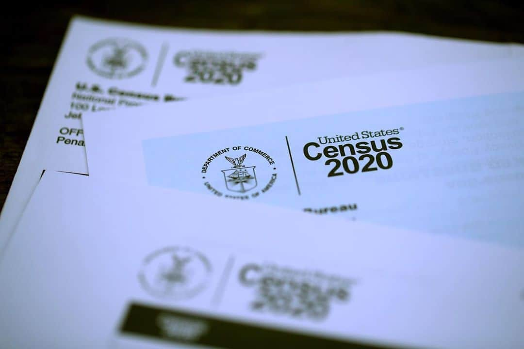 ゾーイ・サルダナさんのインスタグラム写真 - (ゾーイ・サルダナInstagram)「“The 2020 census is entering its final stage. By now, you have likely received a call, an email, or a traditional letter from the U.S. Census Bureau. If you have not responded to them, now is the moment to do so. It's important to make sure that you and your family are included in the general count of U.S. residents,” writes Dagoberto Galan in @bese’s  latest op-ed.   Click on the link in BESE’s bio to learn more about why it’s important for you to fill out the 2020 Census.   Photo by: Justin Sullivan via GettyImages  #2020Census #Census #everyonecounts」8月14日 22時51分 - zoesaldana