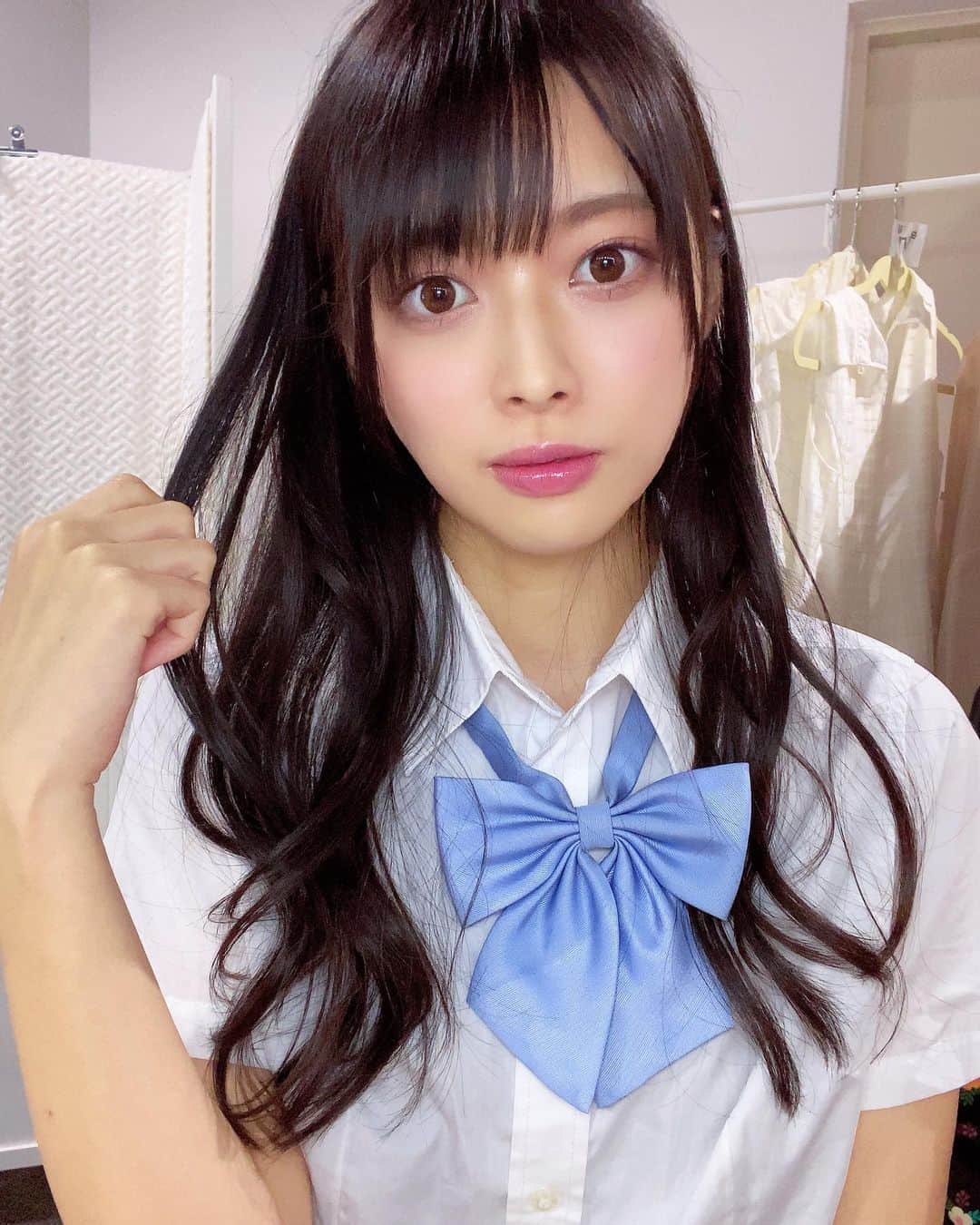 藤田いろはのインスタグラム：「﻿ 今日は巻き髪で制服きたよー！﻿ 制服好きだからもっと着たい🐰💕﻿ ﻿ ‪#藤田いろは#グラビア#gravure #japanesegirl #レースクイーン#tokyo  #aziangirl  #ビジョビ #模特 #뷰티스타그램  #cosplay #黒髪ロング#팔로우#소통해요#셀스타그램#モデル #model #그라비아 #日本的 #性感內衣 #sexy  #性感美女 #性感尤物 #巻き髪 #制服 #コスプレ女子 #jk #撮影会 #selfie #自撮り女子」