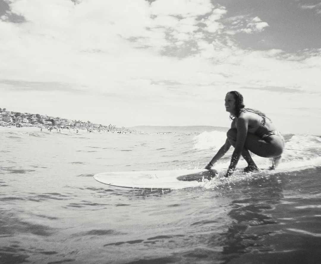 ケルシー・ロビンソンのインスタグラム：「When 1-2 ft is your sweet spot... ✌🏼 // #nikonosv #letsplaymermaids @mikoh」