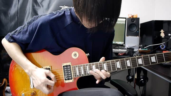 きこりのインスタグラム：「Mergemelt - Yula -   KIKORI Guitar Solo  Jam session：https://www.youtube.com/watch?v=jdSYpkadrWE  #guitar #guitarist #guitarsolo #guitarsolos #jamsession #shredguitar」