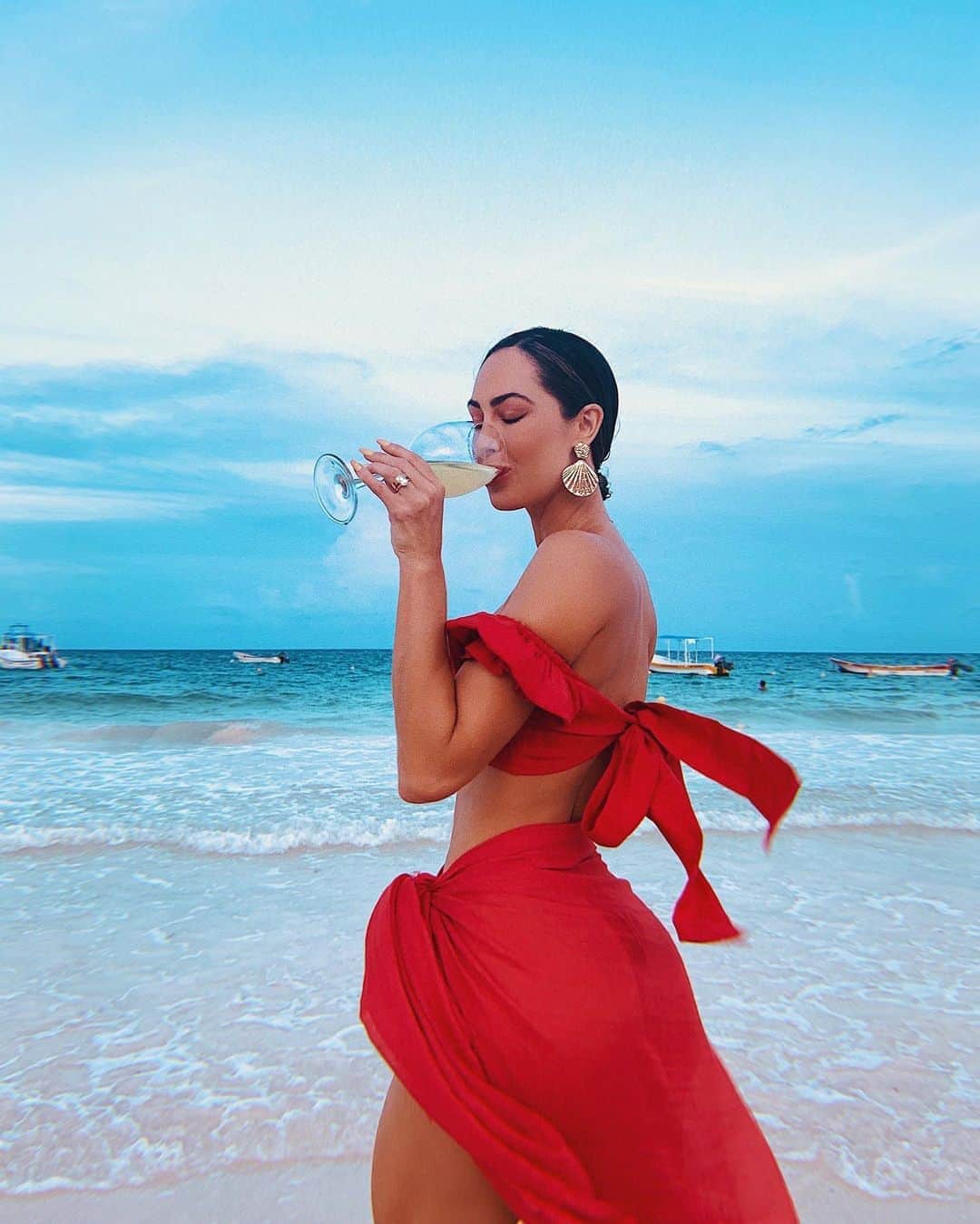ホープ・ビールのインスタグラム：「Sunsets and Savignon Blanc  . @victorozuna  @kaihoteltulum」