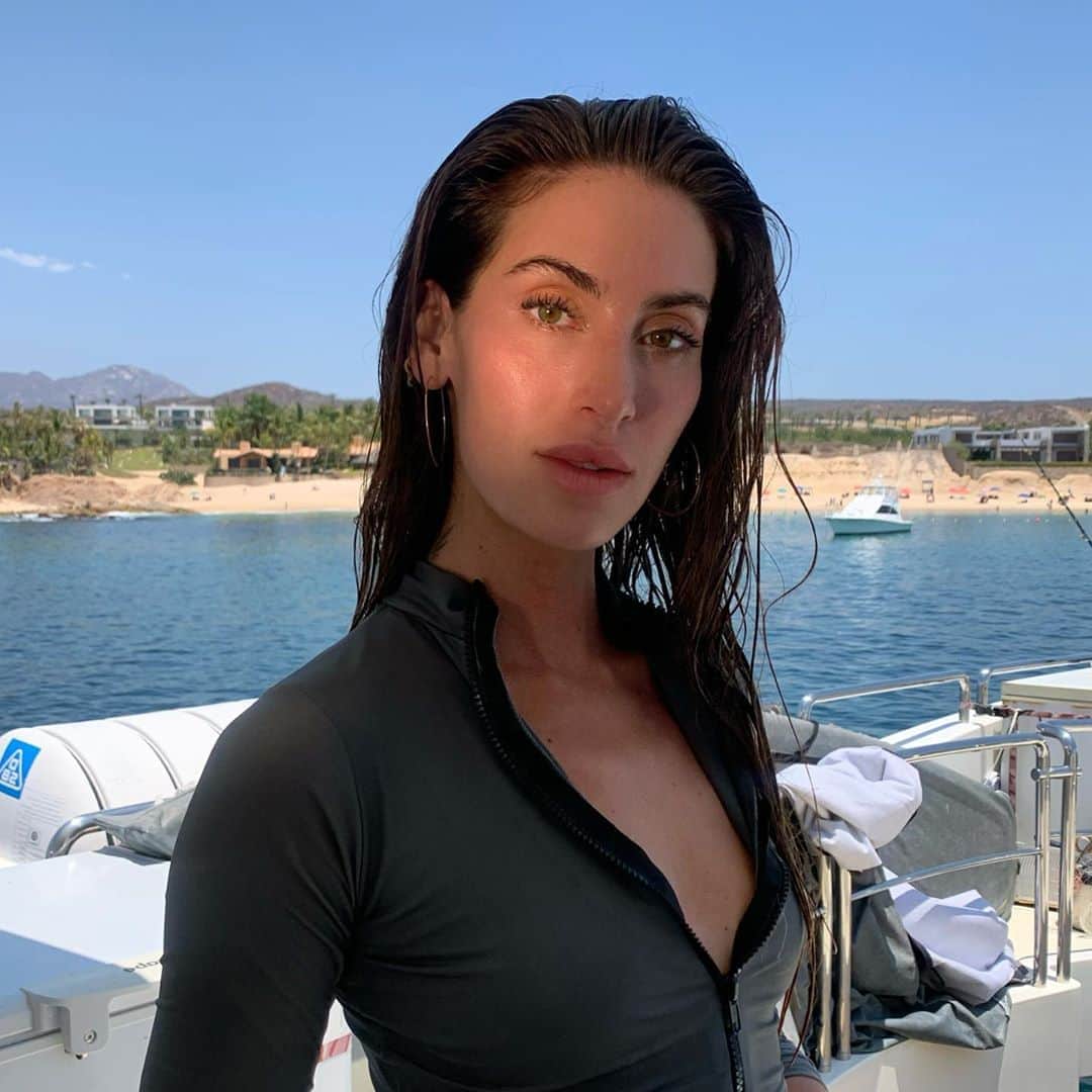 Kaylee Ricciardiのインスタグラム：「Are you for scuba?」