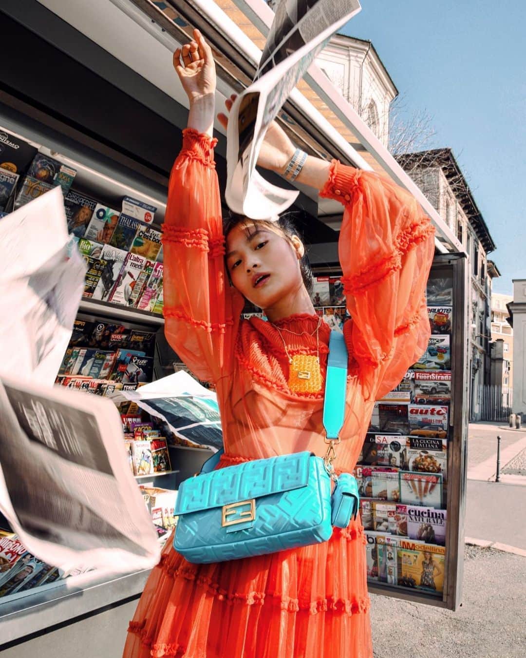 Fendiさんのインスタグラム写真 - (FendiInstagram)「Summer chic. Add a little sunshine to your look – courtesy of the bright and beautiful #FendiPreFall20 accessories edit, starring the #FendiBaguette and more eye-catching essentials. Tap the link in bio to shop at Fendi.com.」8月15日 1時03分 - fendi