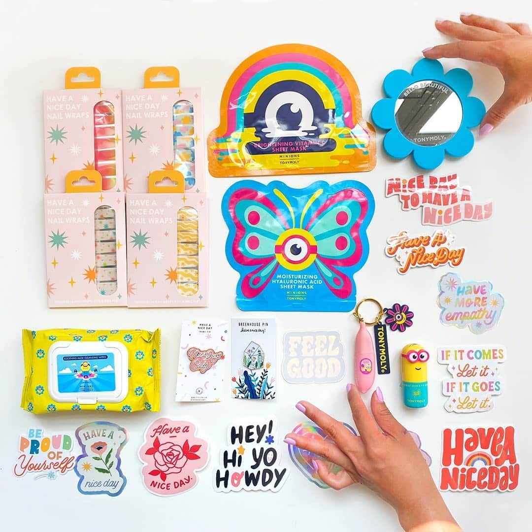 TONYMOLY USA Officialさんのインスタグラム写真 - (TONYMOLY USA OfficialInstagram)「*CLOSED GIVEAWAY ALERT✨💛 Say Bello to our giveaway with @haveanicedayy_! One lucky winner will win items from our new Minions Collection, 4 new nail wraps, 12 stickers and 2 pins from Have A Nice Day! Prize valued at $100+!!🌈 -⠀ To Enter:⠀ ✨Like this post⠀ ✨Follow @tonymoly.us_offical & @haveanicedayy_  ✨Tag a friend -⠀ Giveaway ends on 8/17/20 2:59 AM EST. Open to US residents only. Winner will be DM’d. Head to @haveanicedayy_ for another chance to win!! #TONYMOLYnMe #xoxoTM」8月15日 1時03分 - tonymoly.us_official