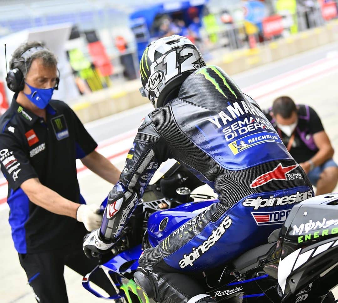 YamahaMotoGPさんのインスタグラム写真 - (YamahaMotoGPInstagram)「🗣️ @maverick12official, #AustrianGP Combined FP1 + FP2 Result - P11:  "We are working very hard to try to understand what we need to do to improve the bike and the feeling with the tyres. So, tomorrow we are going to try something new on the bike to see if we can do better. If it's wet in FP3 tomorrow, we'll go into wet mode and try to understand which are the best tyres for the wet. At this track you have hard braking, so that plays a role in the decision making. If it's dry tomorrow morning, we'll do a time attack to try to get into Q2."  #MonsterYamaha  #MotoGP」8月15日 1時19分 - yamahamotogp