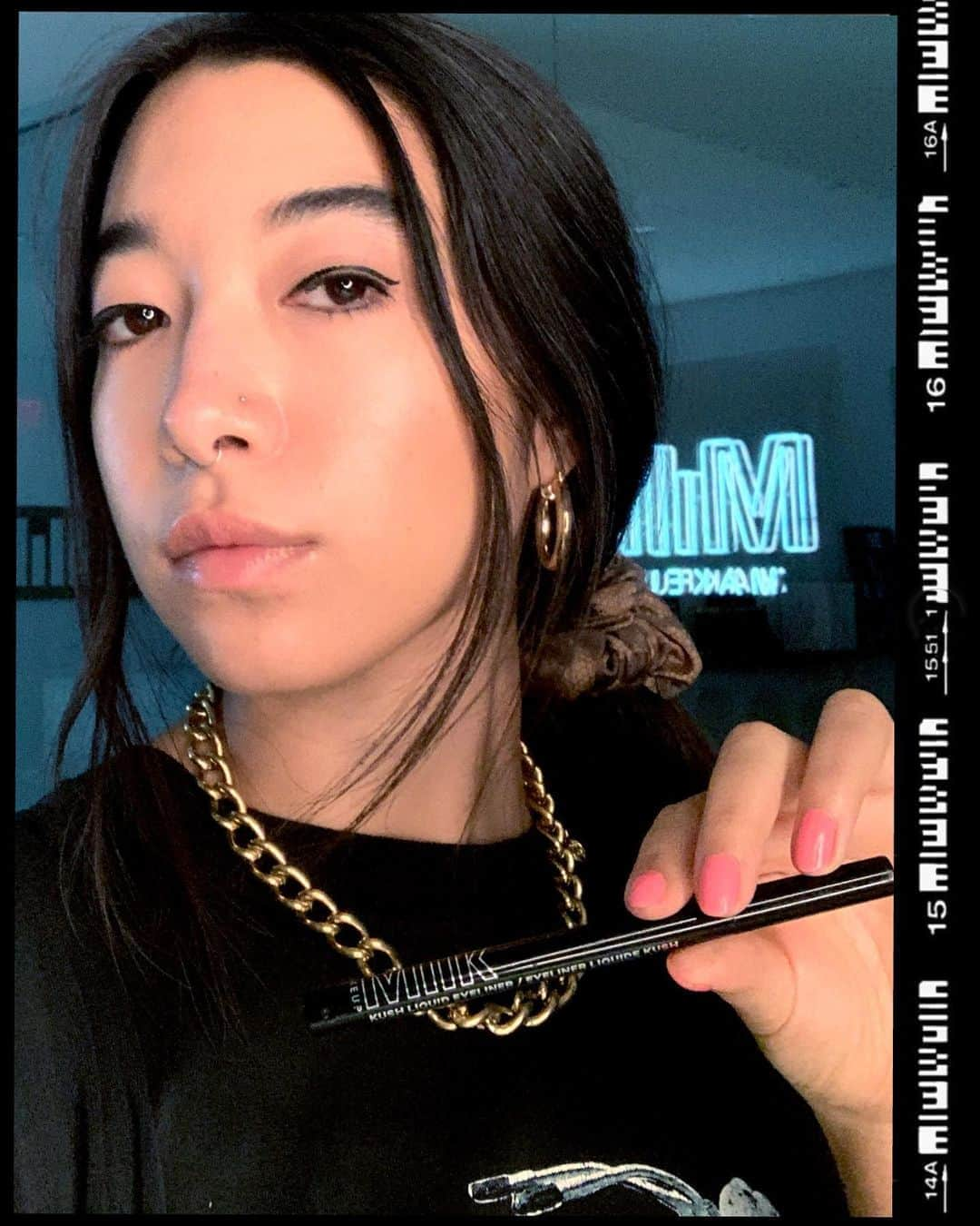 Milk Makeupさんのインスタグラム写真 - (Milk MakeupInstagram)「in the stuuuuu with MMU Talent Relations Coordinator @kungpao_kitty putting this new KUSH Liquid Eyeliner to the test 🖋 peep her how-to on TikTok + Reels @milkmakeup + be sure to tag us in the looks u create 👀🎬」8月15日 1時57分 - milkmakeup