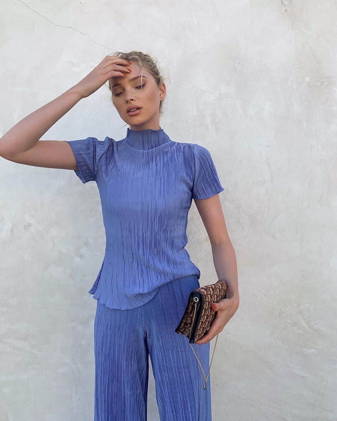 エイミー・ソングさんのインスタグラム写真 - (エイミー・ソングInstagram)「@hoskelsa in the almost sold out Nelson Top and Lucinda Pant 💙」8月15日 2時14分 - songofstyle