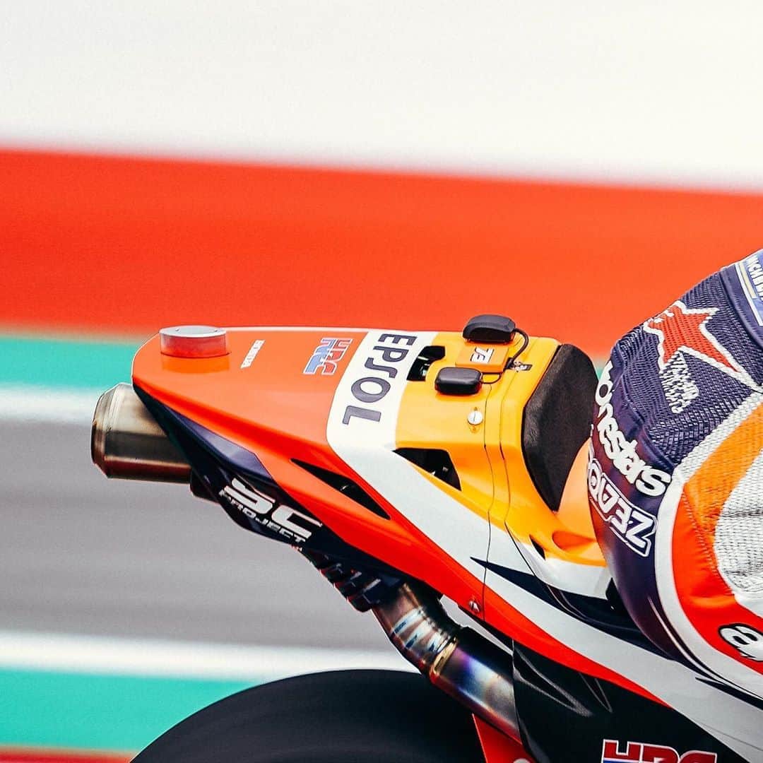 レプソル・ホンダのインスタグラム：「➡️➡️➡️➡️➡️➡️ ⠀⠀⠀⠀⠀⠀⠀⠀⠀ 🇦🇹 #AustrianGP #MotoGP #AM73 #AlexMarquez #SB6 #StefanBradl #Repsol #Honda #RepsolHonda #HRC #RC213V #ThePowerOfDreams #Racing #Motorcycle #Team #OneHeart #RedBullRing」