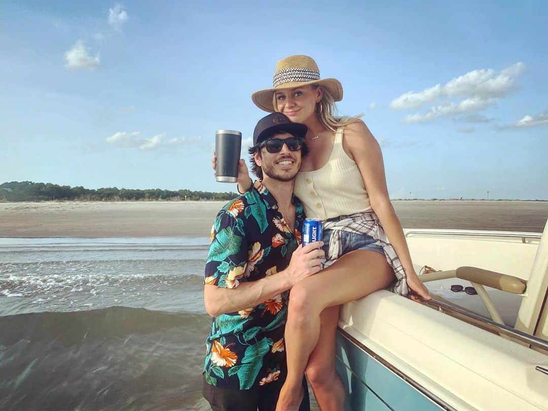 のインスタグラム：「just a @morganevansmusic appreciation post. 🥰」
