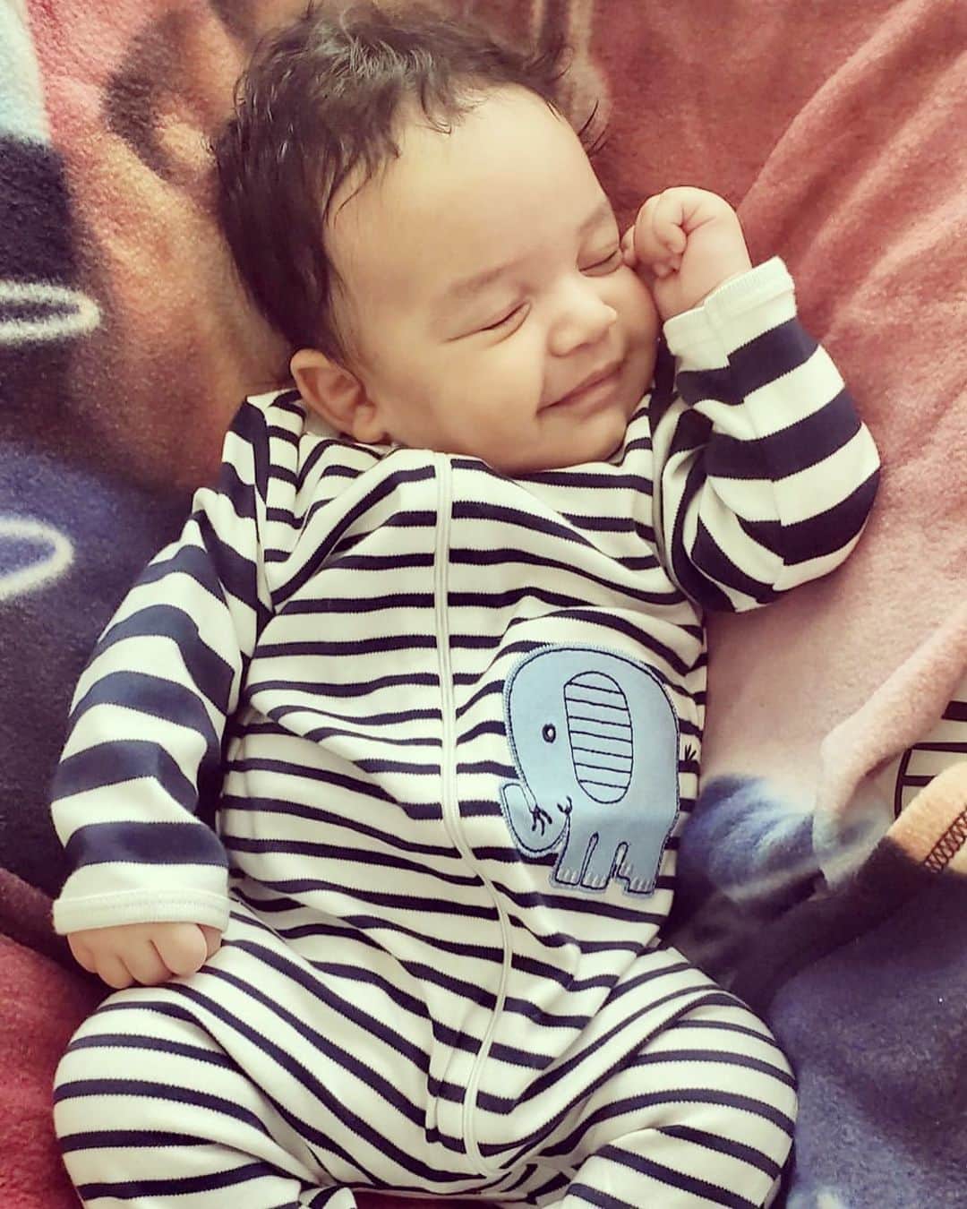 ディジョン・タルトンのインスタグラム：「Great weekend vibes from the pumpkin 💫」