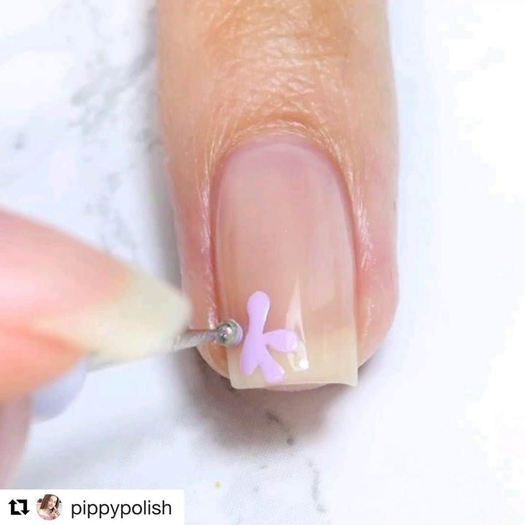 のインスタグラム：「#Repost @pippypolish  ・・・ Yay or nay for this flower mani? 💖🌸 ⠀⠀⠀⠀⠀⠀⠀⠀⠀ Inspired by the amazing: @soa.nails 🌸 ⠀⠀⠀⠀⠀⠀⠀⠀⠀ Products I used: Orly - basecoat Orly - sheer nude Orly - beach cruiser Trind - hello sunshine Chinaglaze - aquaholic Kiara sky - peachin' PJR - my fears are melting away  PJR - I let my inner light shine Beautybigbang - dotting tool ⠀⠀⠀⠀⠀⠀⠀⠀⠀ #nailsartists #nailitdaily #funnails #nailartlove #artnails #nailstodiefor #nailsfordays #instagramartists #colorfulart #nailpics #lovenails」