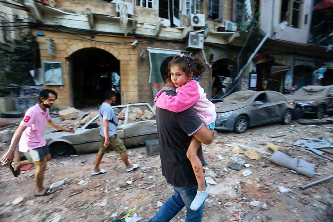 カテリーナ・グレアムのインスタグラム：「It’s so heartbreaking to see the devastation caused by the #Beirut explosions. @refugees is providing urgent and needed support to displaced and affected families in Lebanon, but they can't do it alone. Lets help guys... we can make a difference. Donate.unhcr.org 🙏🏽💙 Thank you. #StandWithLebanon #UNHCR #WithRefugees - Photo: Ritzau Scanpix」