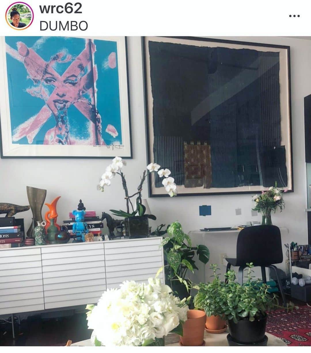 のインスタグラム：「@wrc62 Dearest Wanda , thanks for posting this , what I got out of this post were  such fond memories.. it made me think of meaningful people who  really matter in your life.  Love and miss you all , yes I made “art clothing” and you and your team bought it, but that’s only a very clerical way to describe our intersecting moments.  What really happen we’re great exchanges and moments I’ll always carry with me.. that is my other  life, whats important now is I have so many memories of all of our conversations and good times. It never felt like work for one minute .. It amazes me how this life works and connects us in such a unique unpredictable ways thank you for “seeing me”. If you got this far I’ll explain this a bit.. Wanda is one of those people who literally  shaped fashion from behind the curtain , seeing it feeling it and finding it.. herself and her team at Barneys Of New York all changed my life and gave me an unbelievable platform to create and truly be an artist. From 2000-2015 I created multiple brands , the most true to my soul being  COLUR, it was my highest form of creation, for lack of a better vocabulary ,“ wearable art “ and now I feel like a blink of my eye and I’m here doing this making art everyday of my life..  thank you for being someone who changed the trajectory of my life and believed in me, even when I was mostly ridiculous absolutely all of the time... Wanda , while at an appointment, asked about my art and  was one of my first collectors. These are all of the lovely people who I had the pleasure of creating with at BARNEYS  Joo  Sam  Lam  Melissa Chris Jay  * I’m working off memory so if I forgot someone or misspelled a name please forgive me.  Here is to life and all of the light , love and blessings it’s brought me, I hope I can reflect that light back to as many people as possible.  R O L L A N D B E R R Y  #barneysnewyork #rollandberry #lovemyfriends #blessed #beliveinyourself #billionaire #colur #streetart #barneyscoop #marilynmonroe #borofabric #anotherlife #energy #frequency #vibration #unstoppable #universe #iwillalwaysmissyoujason」