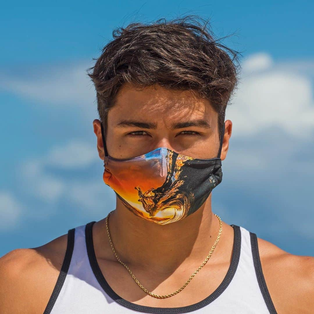 クラーク・リトルさんのインスタグラム写真 - (クラーク・リトルInstagram)「My babies adapting to the times 😷 facemasks made,modeled and designed in Hawaii🤙🏼 #supportlocal #aloha LINK IN BIO 💯」8月15日 4時44分 - clarklittle