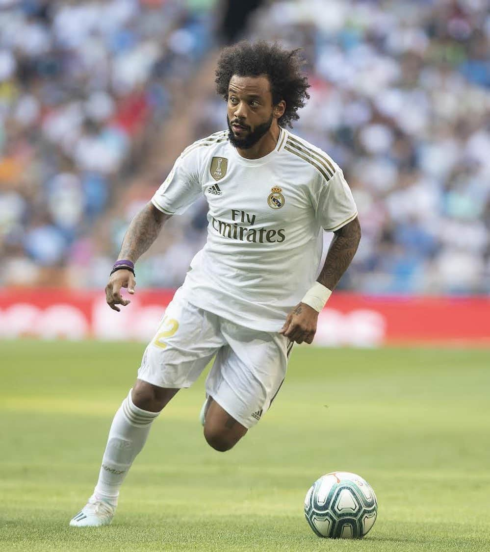 LFPさんのインスタグラム写真 - (LFPInstagram)「Shine like @marcelotwelve! 🤩 • ¡Brilla como Marcelo! 🤩 • #Marcelo #RealMadrid #Shine #LaLiga #LaLigaSantander」8月15日 5時06分 - laliga