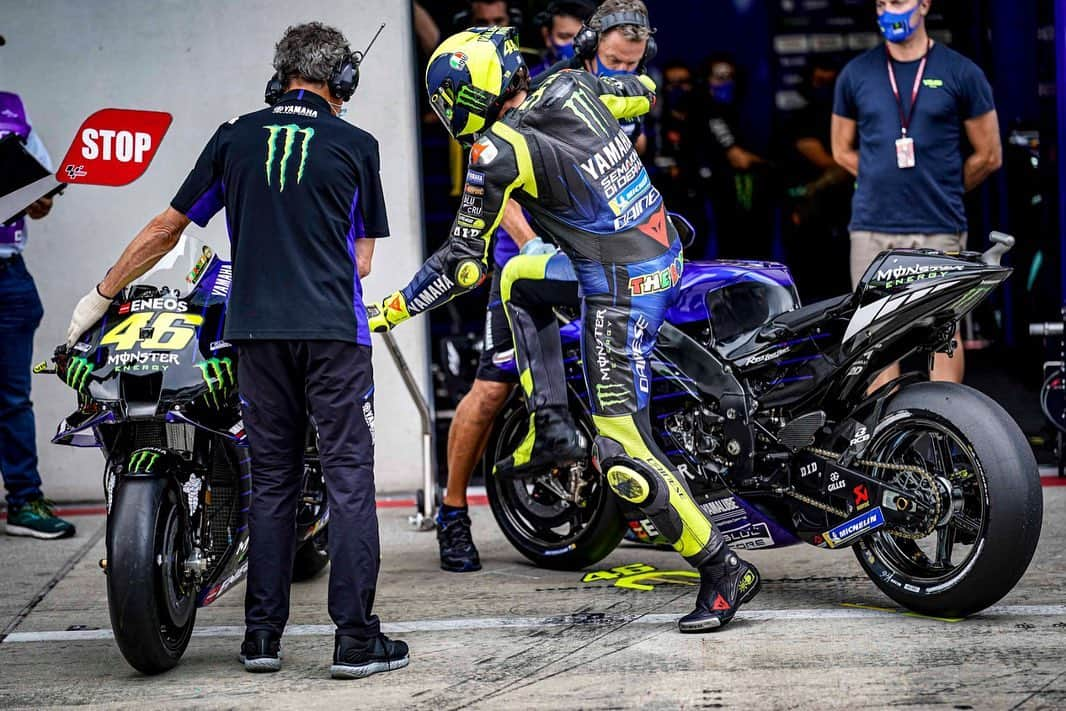 バレンティーノ・ロッシさんのインスタグラム写真 - (バレンティーノ・ロッシInstagram)「Red Bull Ring,Austria  Friday,free practice 📸 @falex79 @gigisoldano」8月15日 5時56分 - valeyellow46