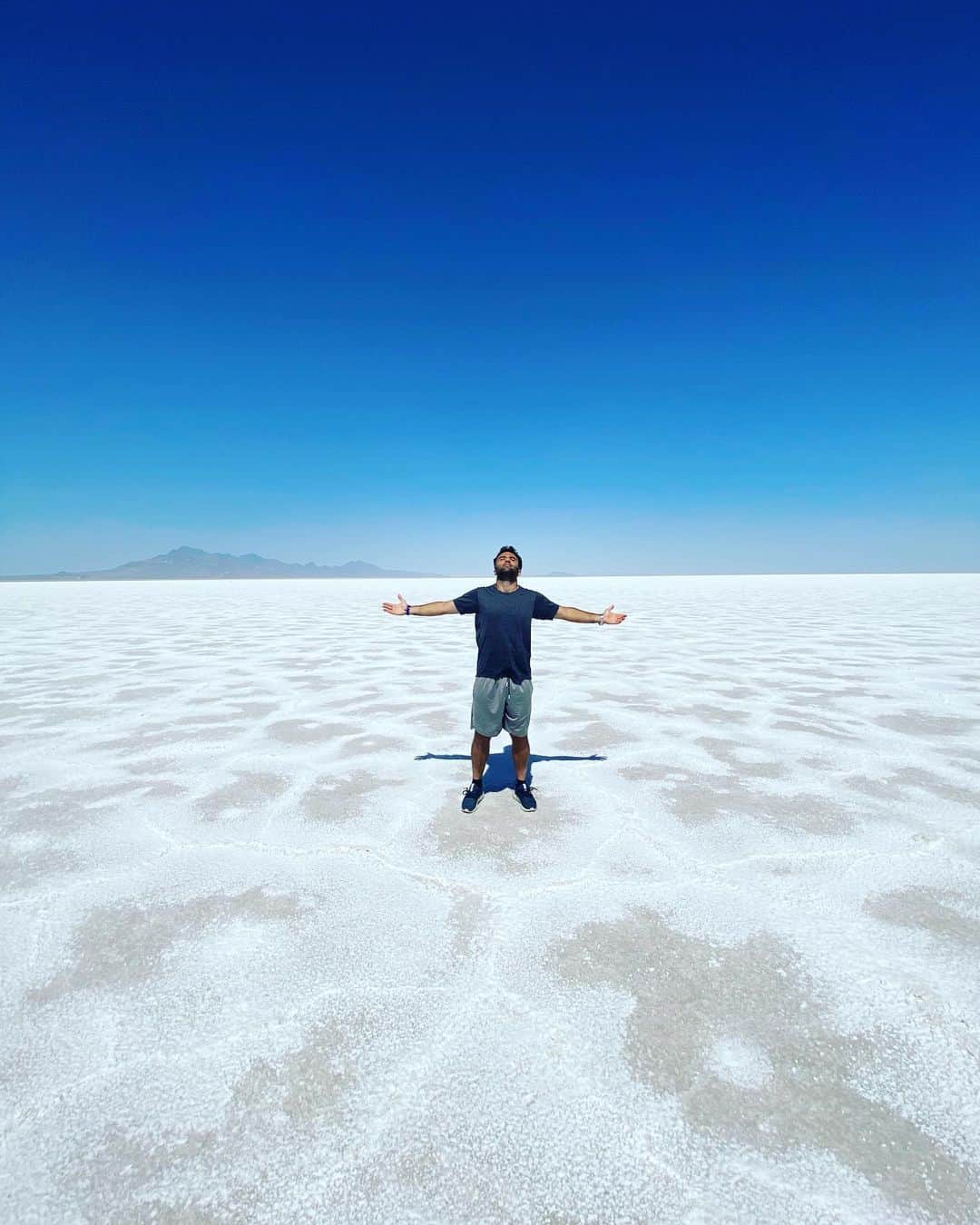 ジュゼッペ・ロッシのインスタグラム：「Life is good ❤️ #positivevibes #nature #tranquility #peace」