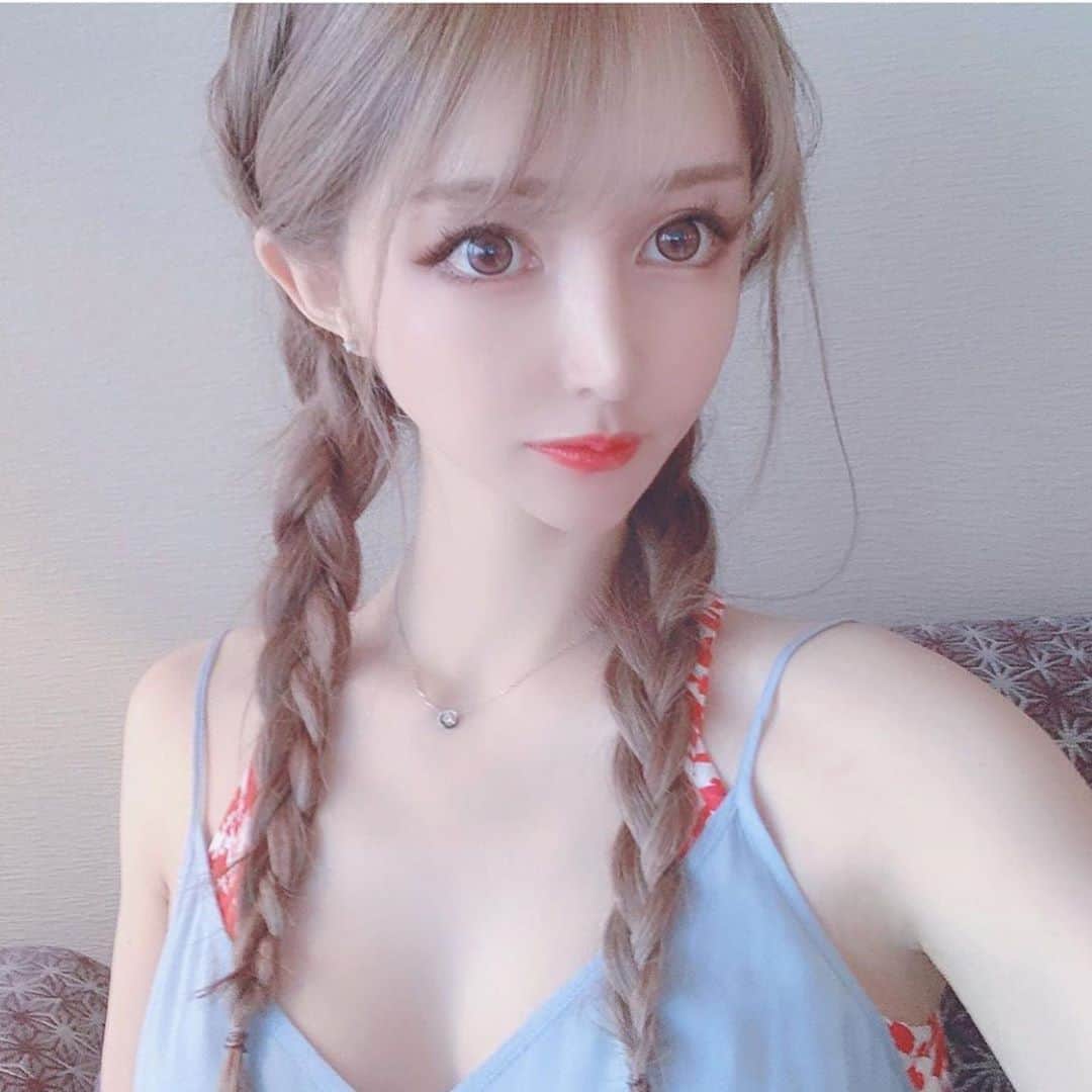 のインスタグラム：「どうも美女JAPANです！✨ ＊ ＊ 今回ご紹介するのはこの方‼️ ＊ ＊ Mi Riさん！@miri.o3 ＊ ＊ とても綺麗！！🙈💕 サロンオーナーやってるそうなのでみなさん行ってみてください！！💕 ＊ ＊ Mi Riさんのアカウントには他にも素敵な投稿がたくさんあります！✨ ＊ 皆さんも是非チェックしてみてね🧸 ＊ ＊ 明日の投稿もお楽しみに！！ ＊ ＊  #色気 #可愛い #綺麗 #かわいい #写真集 #モデル #美肌 #笑顔 #スタイル抜群 #可愛い #可愛すぎ #会いたい #天使 #美女 #美人 #美しい #清楚 #スタイル #色白 #スタイル抜群 #美脚 #素敵 #カワイイ #応援」