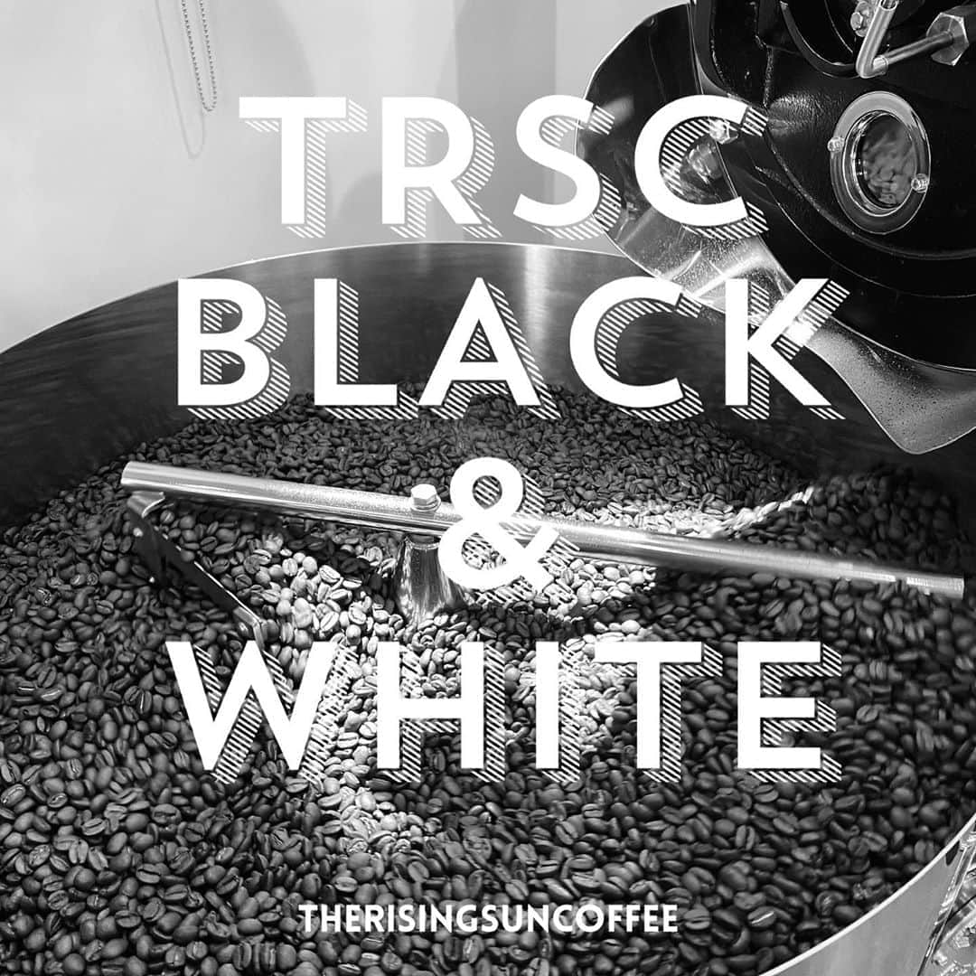 坂口憲二（THE RISING SUN COFFEE）さんのインスタグラム写真 - (坂口憲二（THE RISING SUN COFFEE）Instagram)「◆GOOD MORNING COFFEE‼︎◆  【TRSC BLACK&WHITE】  新シリーズとして、以前製作して好評だったキャニスター&プラスチックマグの白黒バージョンを作りました。  シンプルでいて存在感抜群の両アイテム、アウトドアやプレゼントなどにも最適です！  販売は本日正午より、オンラインストアにてお待ちしてます。  therisingsuncoffee.com  #coffee #coffeebeans  #coffeeroaster  #coffeelab  #coffeeandsurfing  #coffeetime  #coffeelover  #coffeebreak  #coffeeshop  #coffeestand  #coffeeholic  #coffeehouse  #coffee_inst  #coffeemaker  #coffeeshops  #coffeecoffeecoffee  #coffeenclothes  #coffeeaddict  #coffeeculture  #coffeemorning  #coffeemag #specialitycoffee  #black&white #TRSC」8月15日 7時28分 - therisingsuncoffee