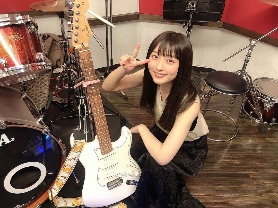 のインスタグラム：「2020.08.15.㊗️デビューライブ🎉🎉 下北沢Gardenでお待ちしております 宜しくお願いします！！ ・ #debut #ライブ  #下北沢 #Garden」